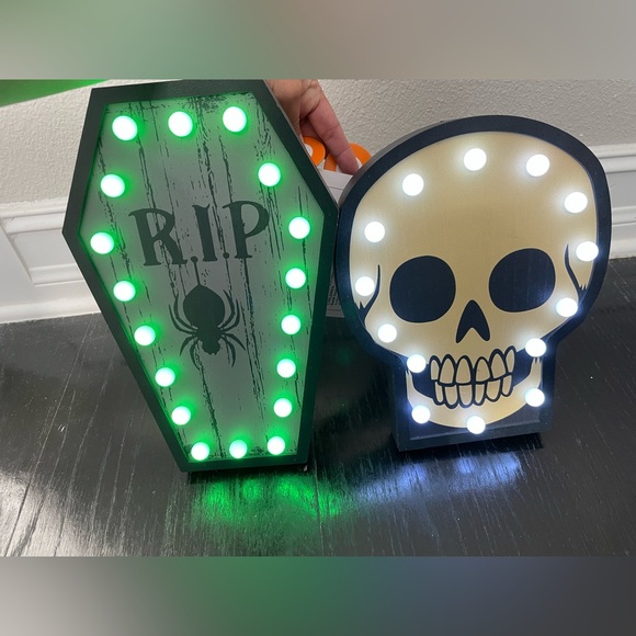 Hyde & EEK! Other - Hyde and EEK! Lit Skull Marquee Figurine and Lit Coffin Marquee Figurine